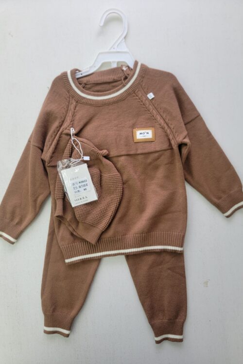 Oversized V-neck T-shirt